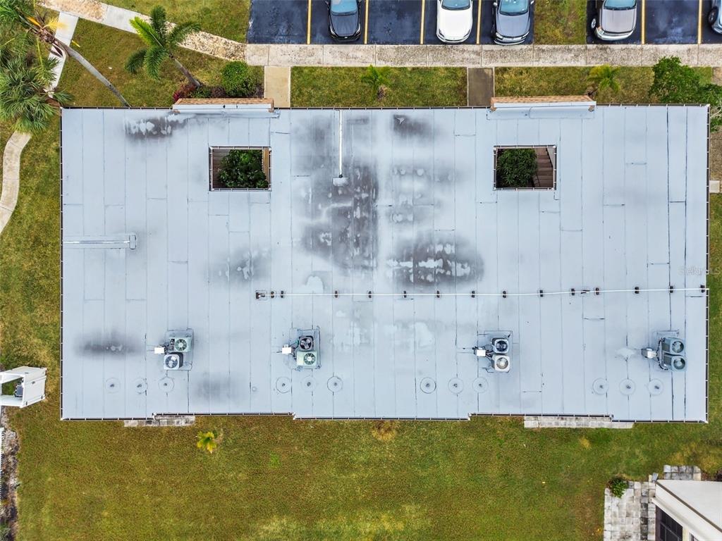 7701 Starkey Road, Unit 105 Seminole, FL 33777 - Photo 22 of 25 a bathroom with a bathtub and shower