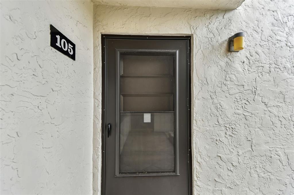 7701 Starkey Road, Unit 105 Seminole, FL 33777 - Photo 3 of 25 a bathroom with a shower