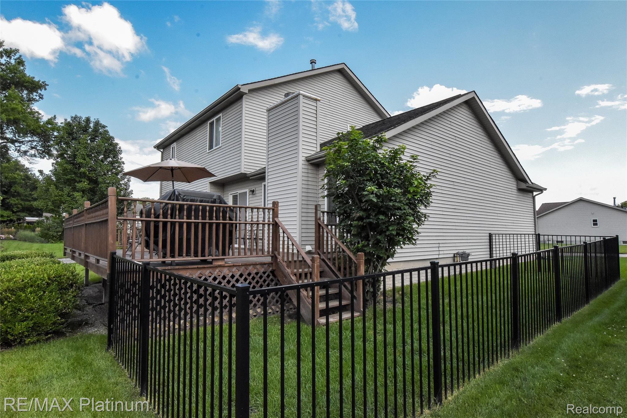 2381 Summit Cedar Howell, MI 48855 - Photo 30 of 32 DSC_8673.jpg