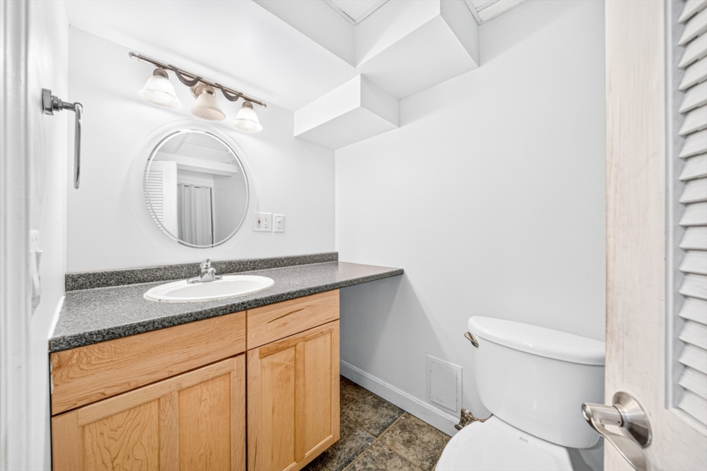 35 Brentwood Road Woburn, MA 01801 - Photo 36 of 42