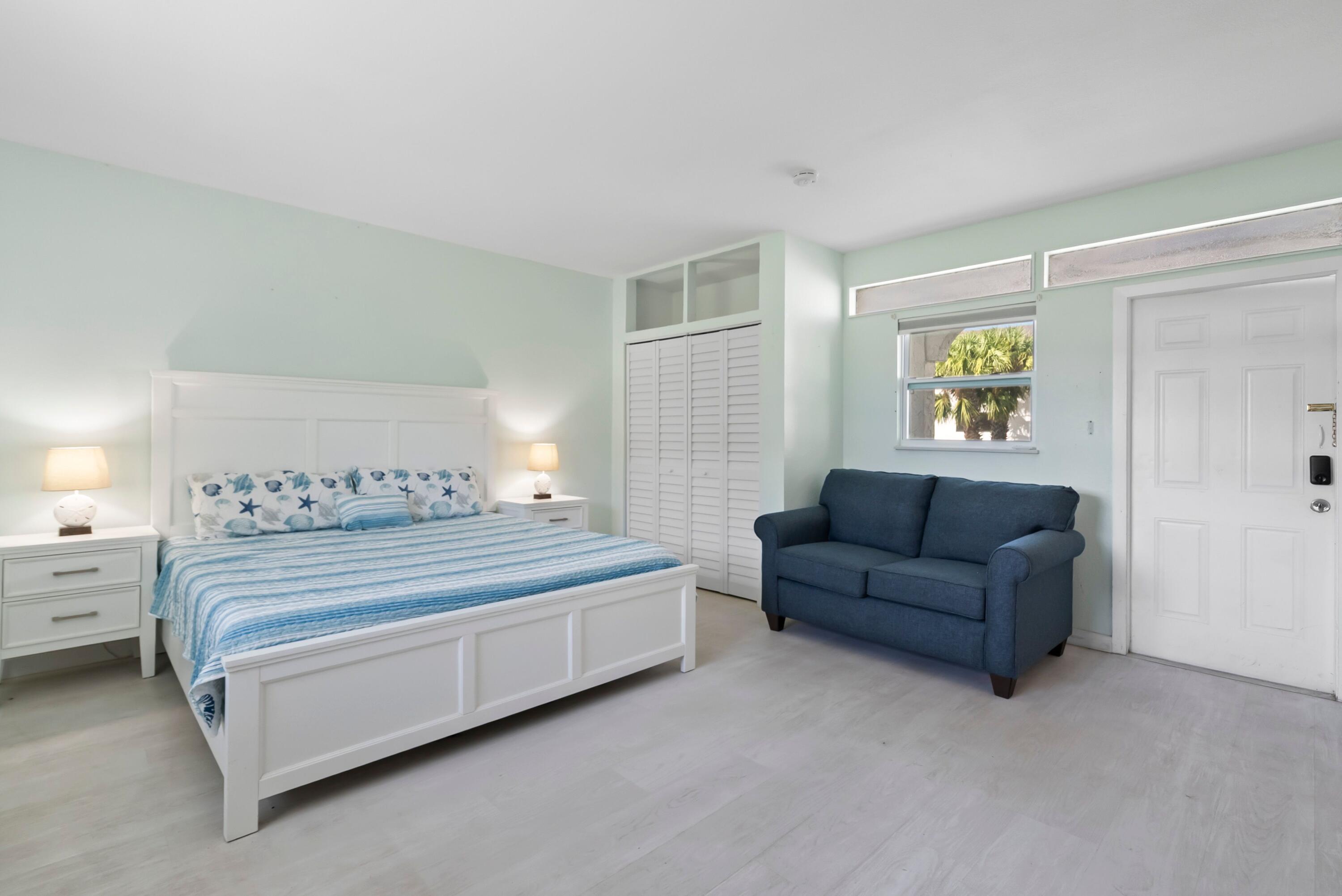 670 Hernando Street, Unit B Fort Pierce, FL 34949 - Photo 2 of 20 Eff