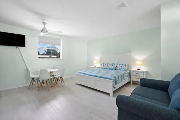 $1,950 | 670 Hernando Street, Unit B, Fort Pierce, FL 34949