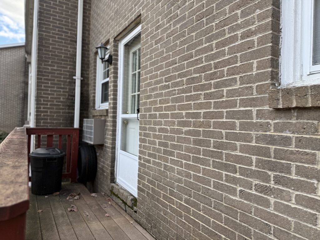 17 Cannongate Road, Unit 87 Tyngsborough, MA 01879 - Photo 31 of 39 a view of a brick wall