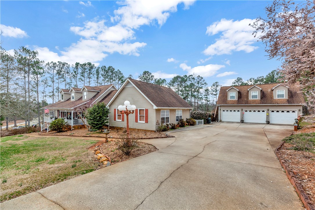 310 Delphi Drive Seneca, SC 29672 - Photo 3 of 25