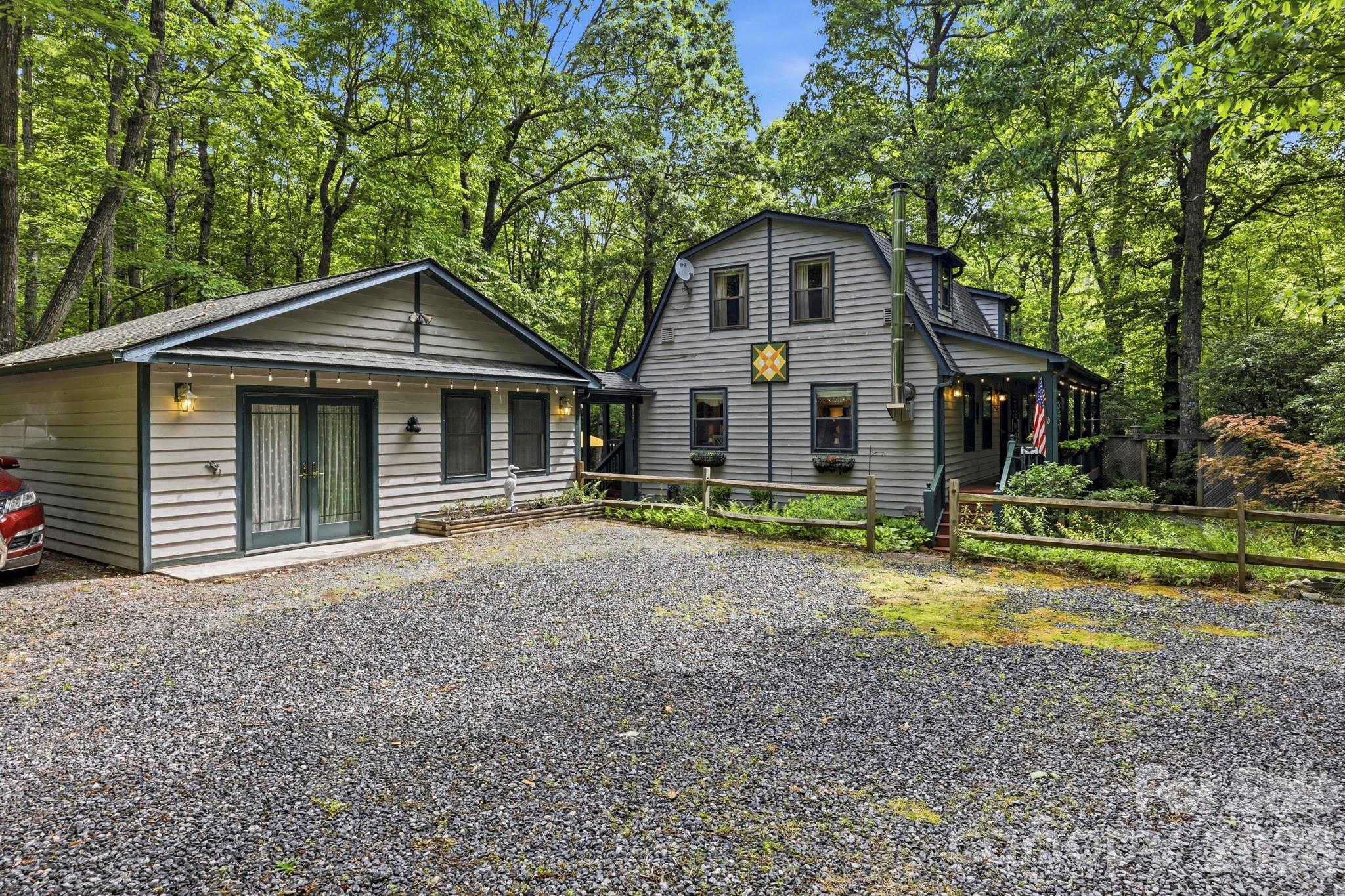 37 Pine Bluff Road Hendersonville, NC 28792 - Photo 1 of 32