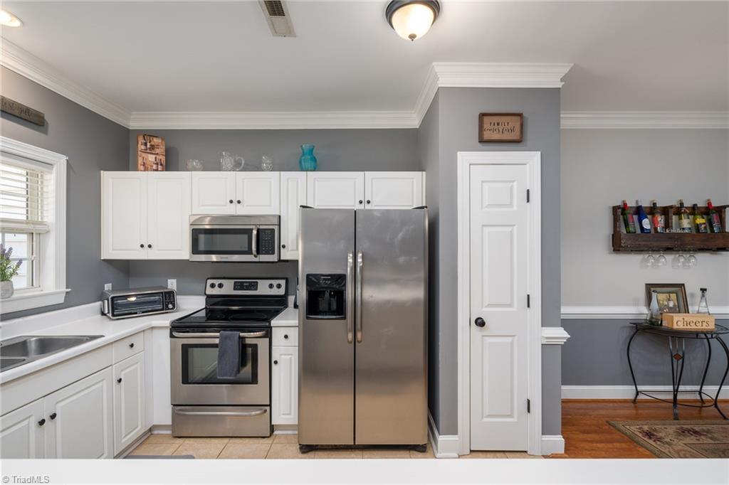 3096 Sedgefield Gate Road Greensboro, NC 27407 - Photo 11 of 34