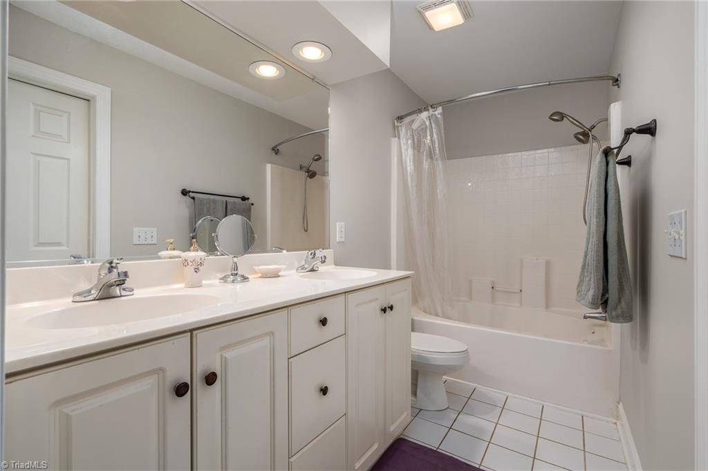 3096 Sedgefield Gate Road Greensboro, NC 27407 - Photo 19 of 34