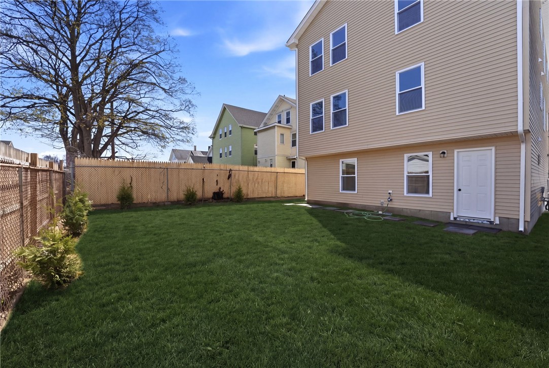 37 Webb Street Pawtucket, RI 02860 - Photo 14 of 50