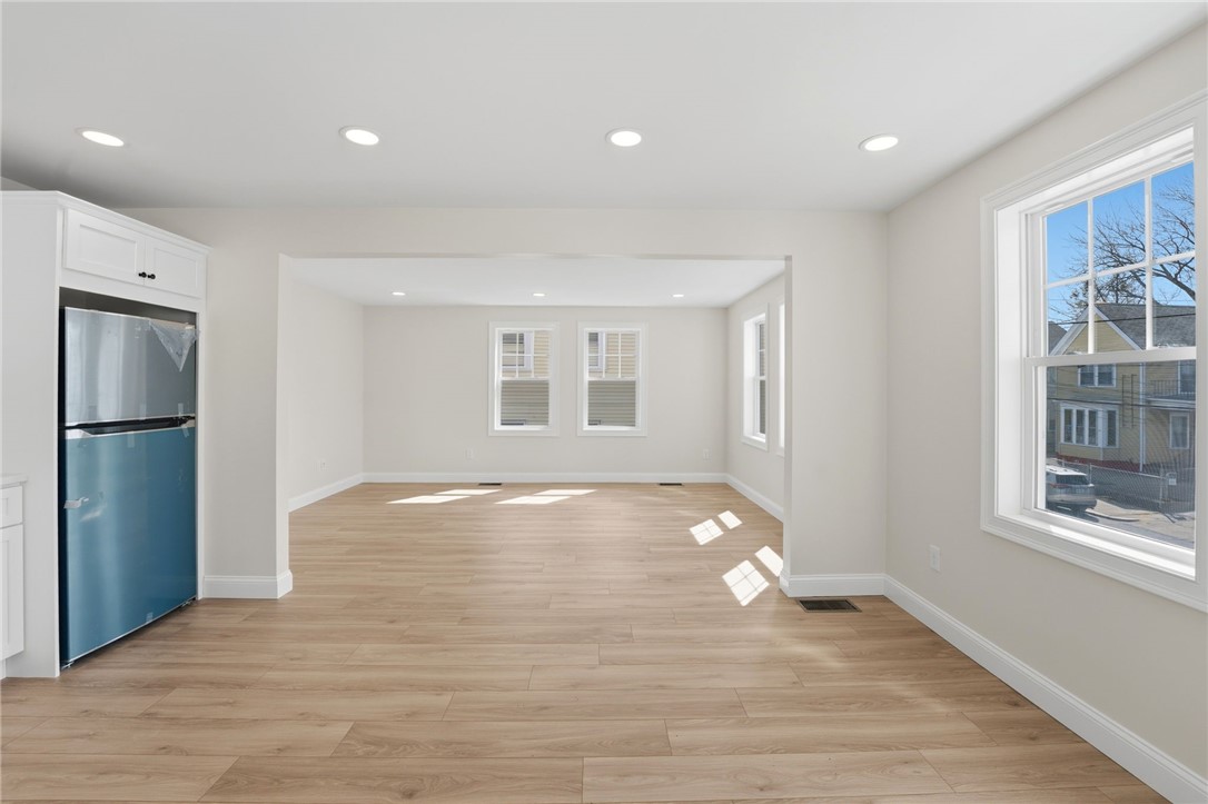 37 Webb Street Pawtucket, RI 02860 - Photo 17 of 50