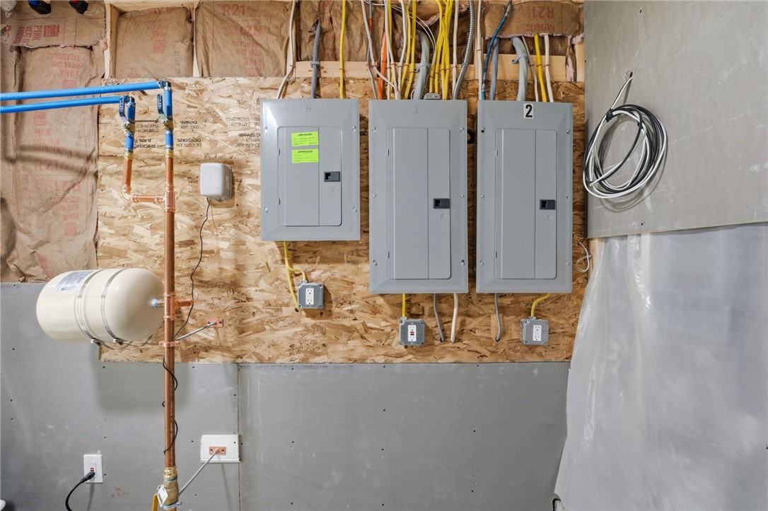 37 Webb Street Pawtucket, RI 02860 - Photo 6 of 50