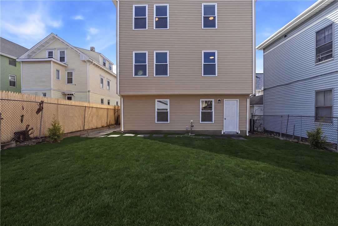 37 Webb Street Pawtucket, RI 02860 - Photo 10 of 50