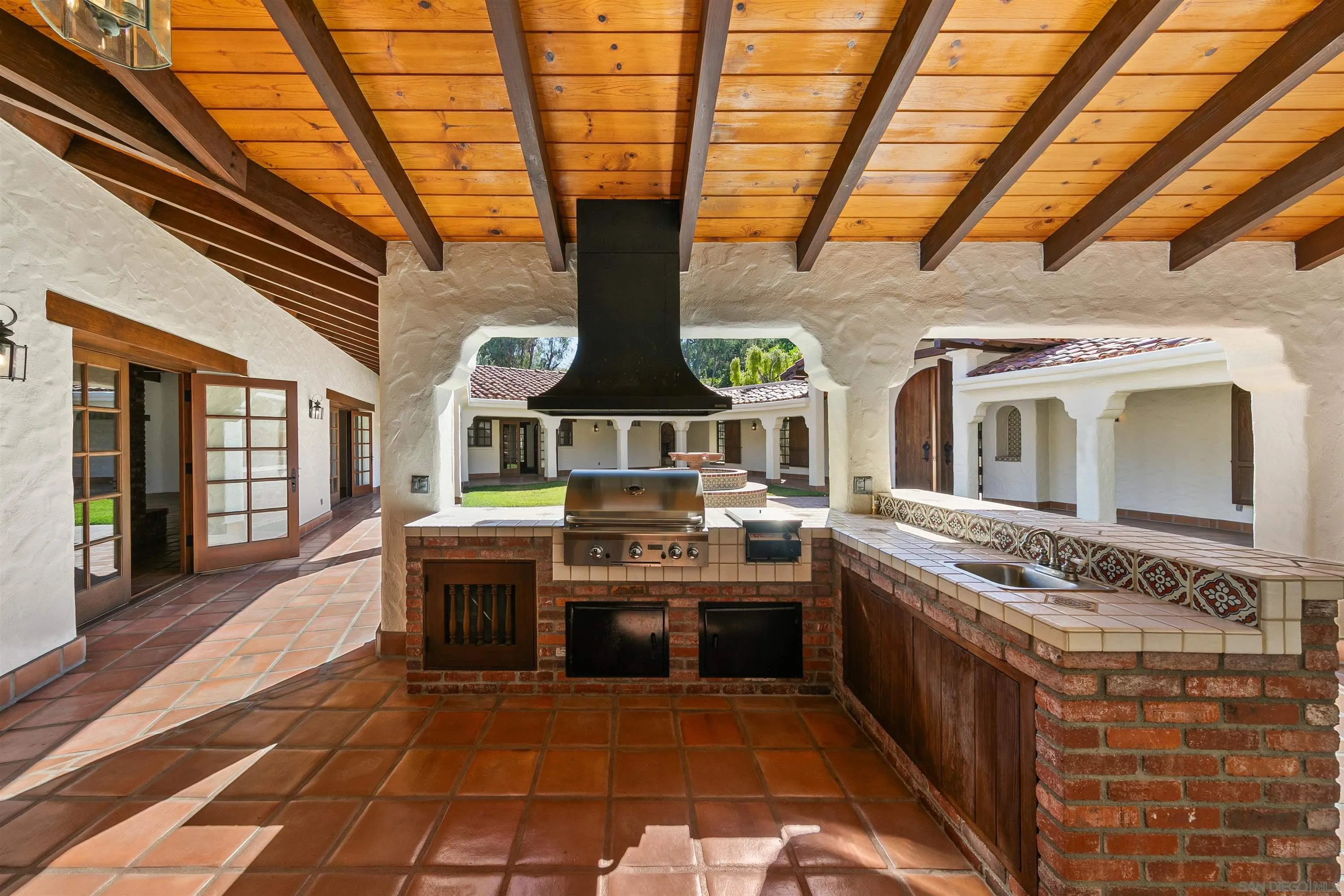 5443 Calzada Del Bosque Rancho Santa Fe, CA 92067 - Photo 13 of 54
