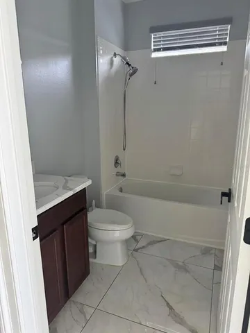 $2,850 | 420 Kestrel Drive, Groveland, FL 34736