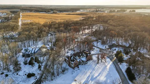 $599,999 | 307 Knollwood Drive, Dixon, IL 61021