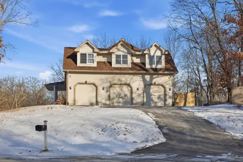 $599,999 | 307 Knollwood Drive, Dixon, IL 61021