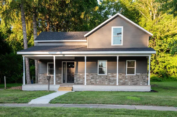 $235,000 | 1120 8th Street, Three Rivers, MI 49093