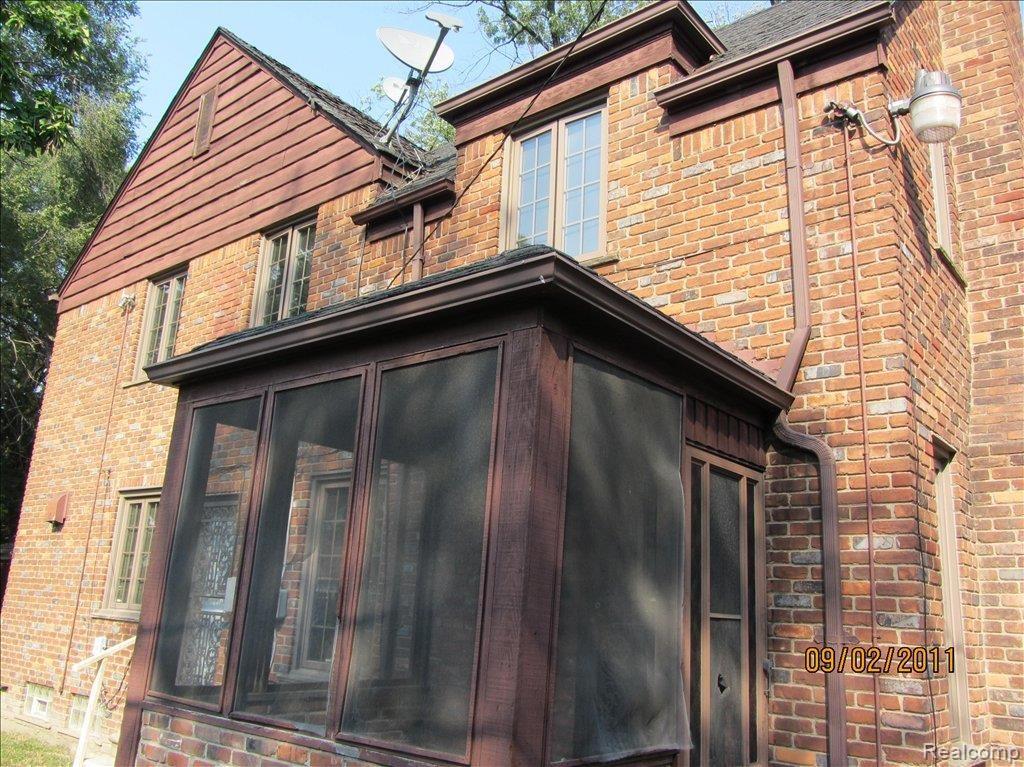 17141 Huntington Road Detroit, MI 48219 - Photo 5 of 13 17141 Huntington Detroit 090211