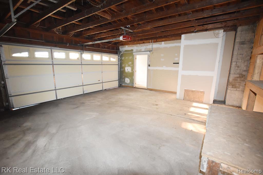 2821 West Utica Road Utica, MI 48317 - Photo 28 of 43
