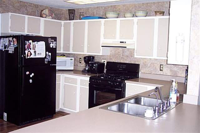 8708 West Thorn Tree Road Muncie, IN 47304 - Photo 3 of 12 Gallery Image 3