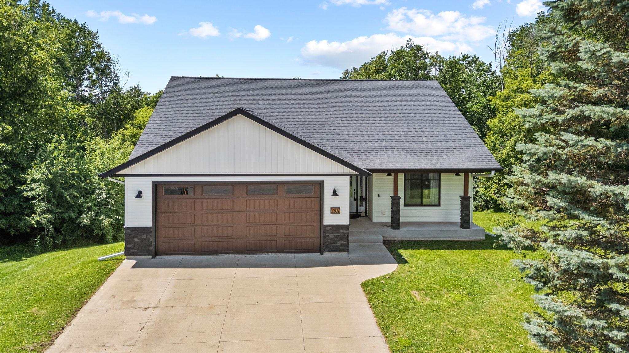 W1202 Oak Rdg Court Spring Valley, WI 54767 - Photo 2 of 31