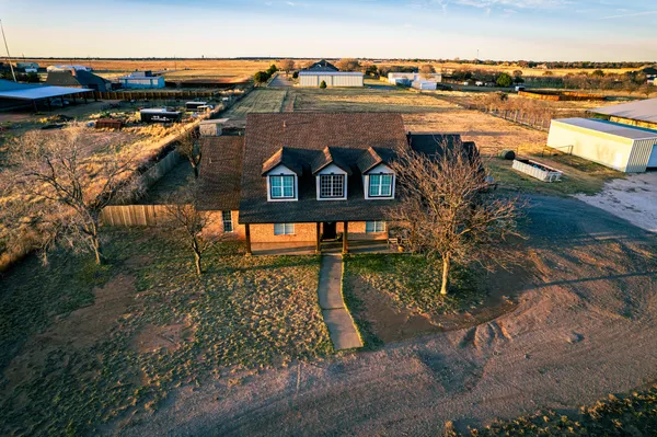 $799,950 | 5808 County Road 7620, Lubbock, TX 79424