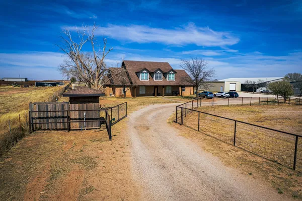 $799,950 | 5808 County Road 7620, Lubbock, TX 79424