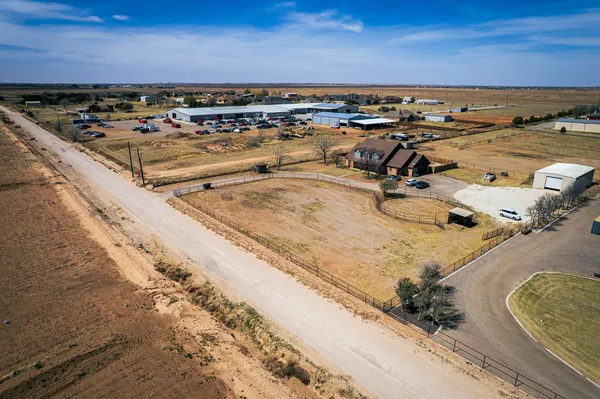$799,950 | 5808 County Road 7620, Lubbock, TX 79424