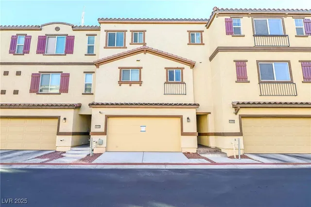 $1,995 | 1525 Spiced Wine Avenue, Unit 18105, Henderson, NV 89074