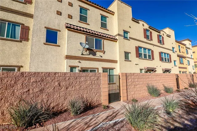 $1,995 | 1525 Spiced Wine Avenue, Unit 18105, Henderson, NV 89074