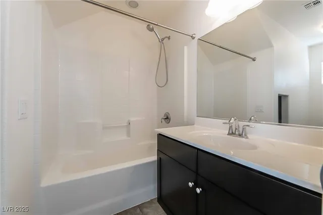 $1,995 | 1525 Spiced Wine Avenue, Unit 18105, Henderson, NV 89074