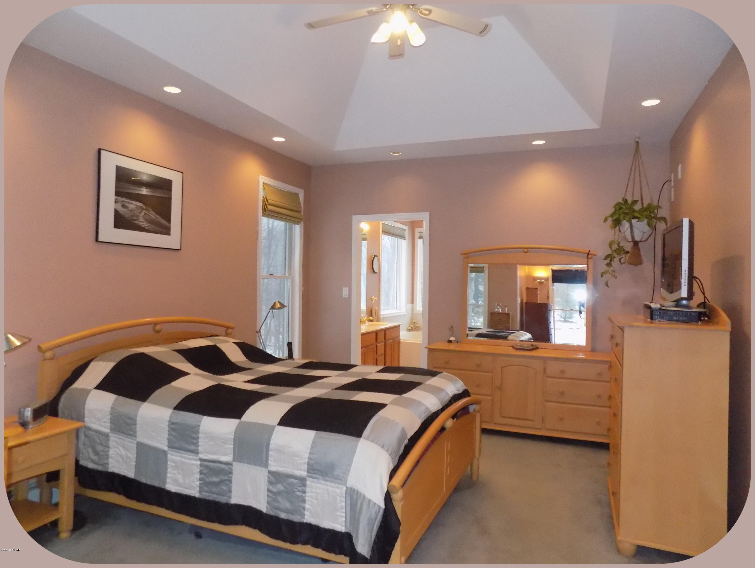 143 Bloss Road Canadensis, PA 18325 - Photo 16 of 38 Gallery Image 16