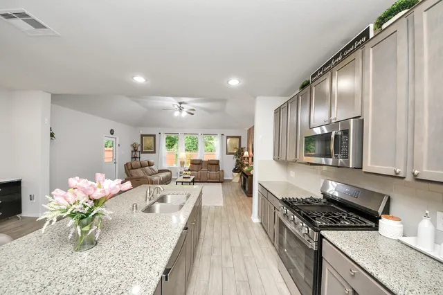 $385,000 | 5206 Wyatt James Lane, Brookshire, TX 77423