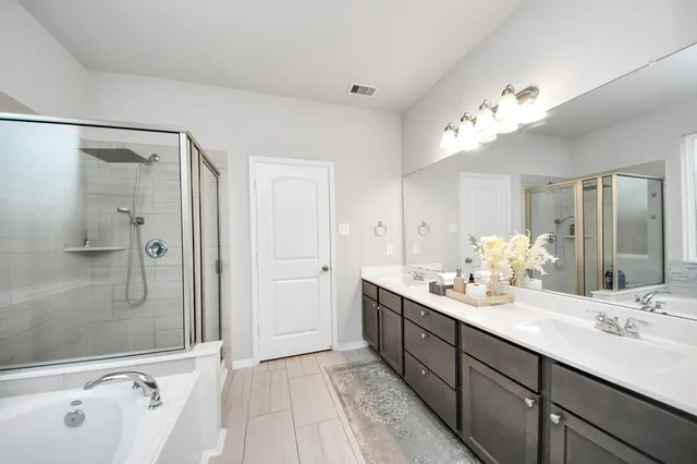 $385,000 | 5206 Wyatt James Lane, Brookshire, TX 77423