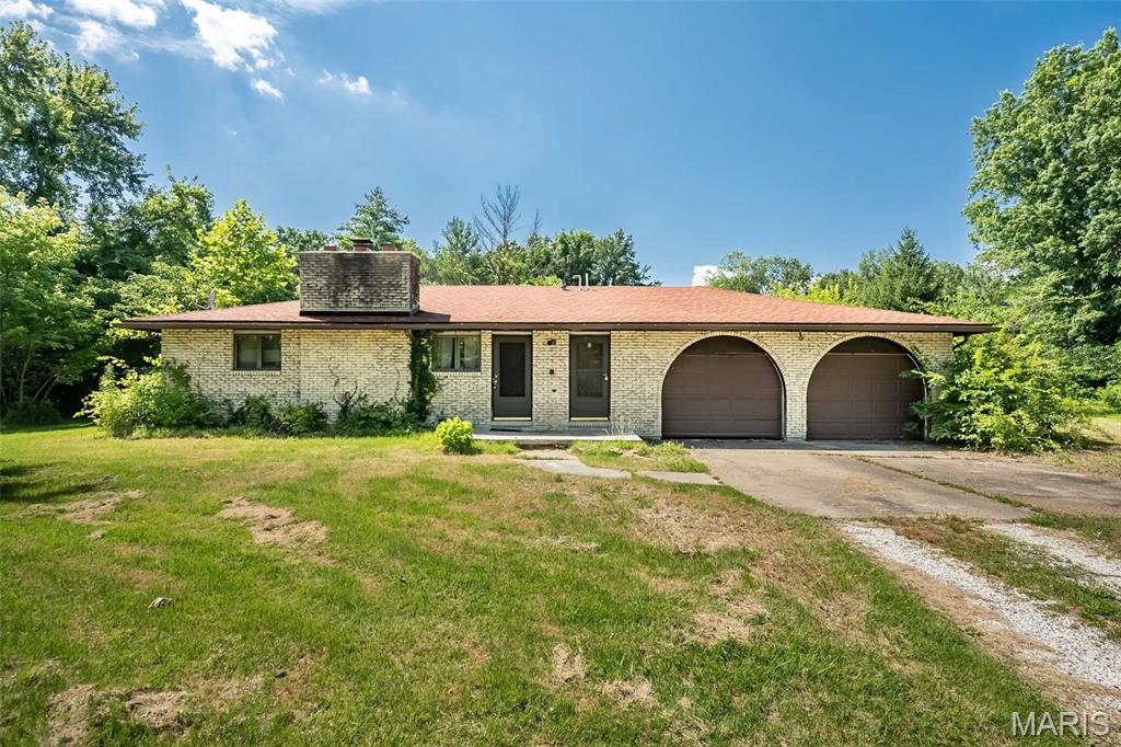 8734 Goshen Road Edwardsville, IL 62025 - Photo 1 of 6