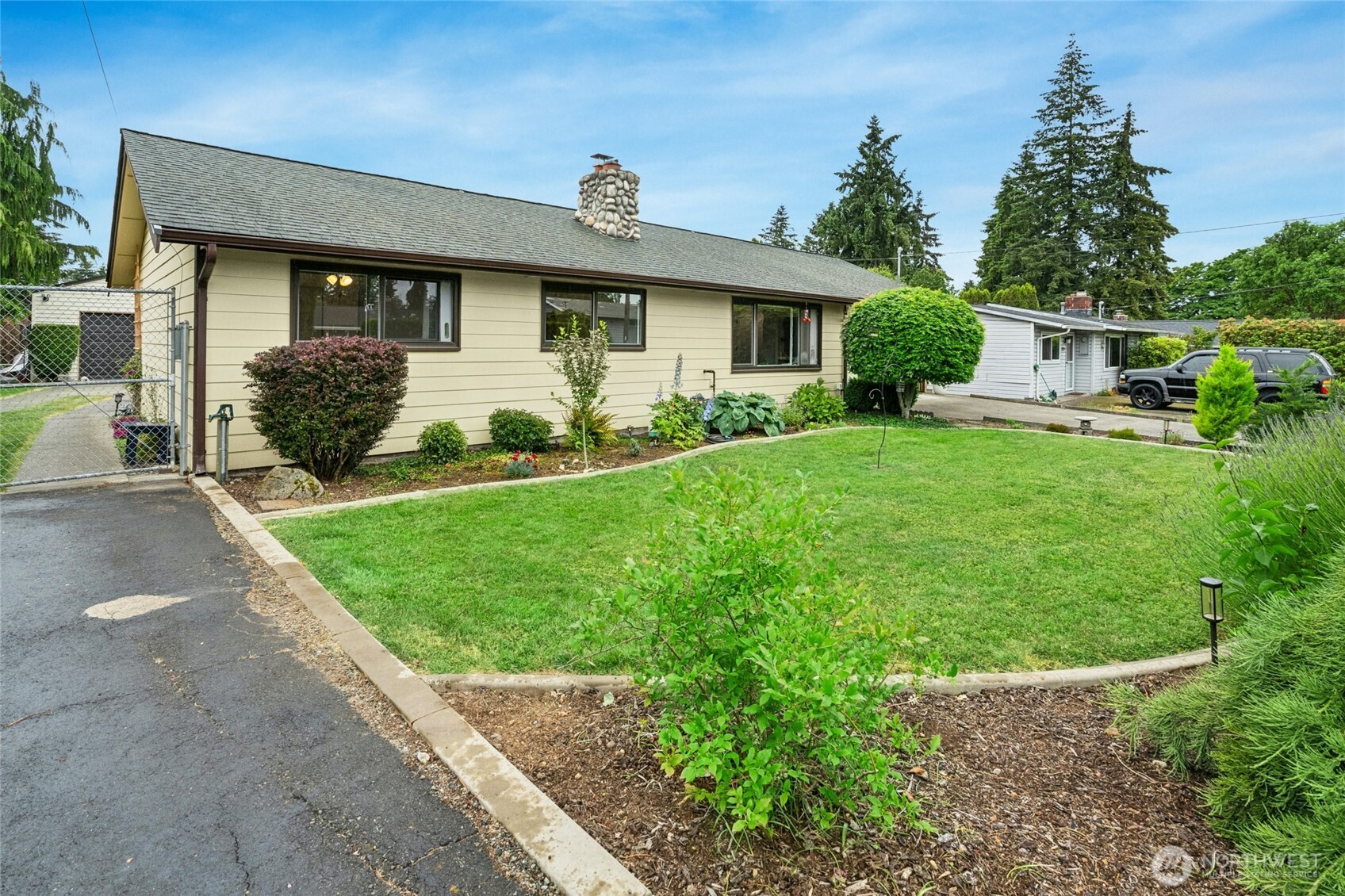 237 South 186th Street Burien, WA 98148 - Photo 5 of 39