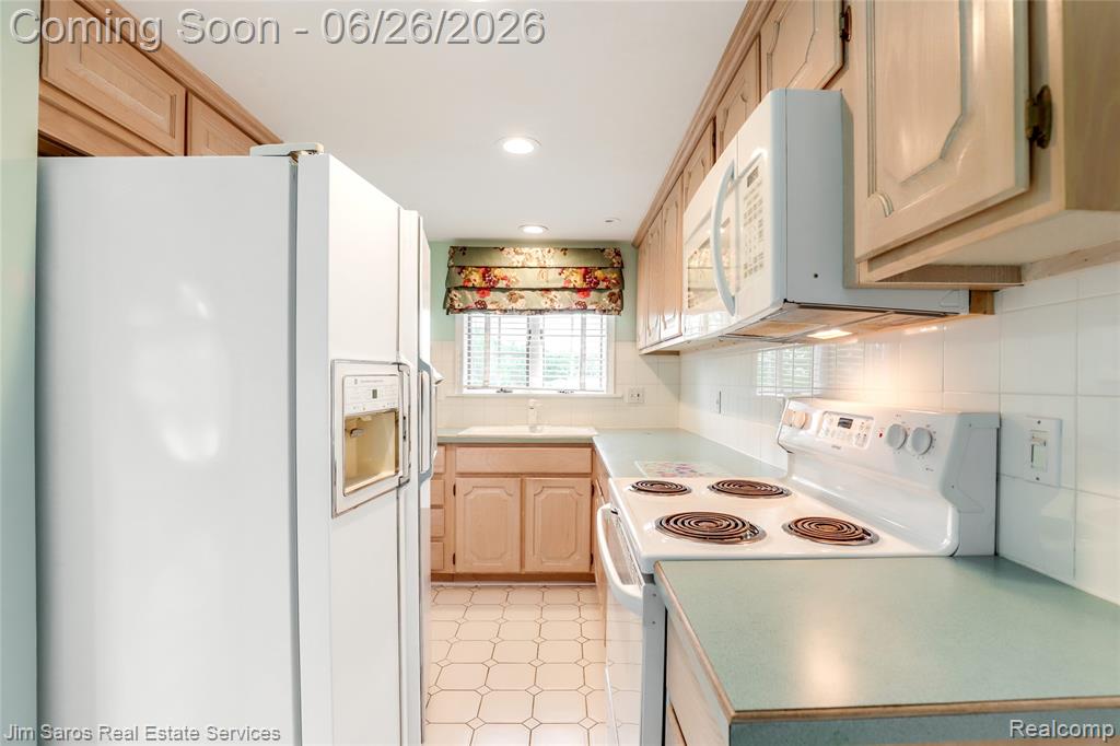 764 Harcourt Road Grosse Pointe Park, MI 48230 - Photo 31 of 42