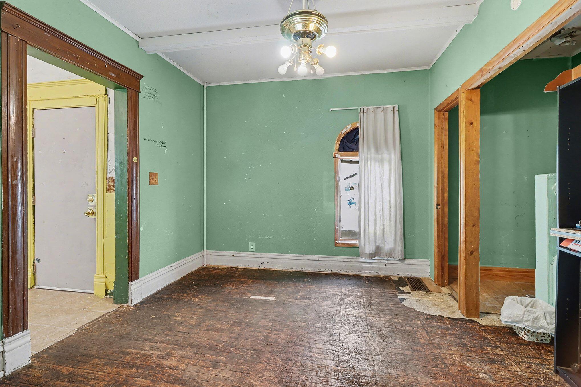 1116 March Street Kalamazoo, MI 49001 - Photo 4 of 25 005_file_2410