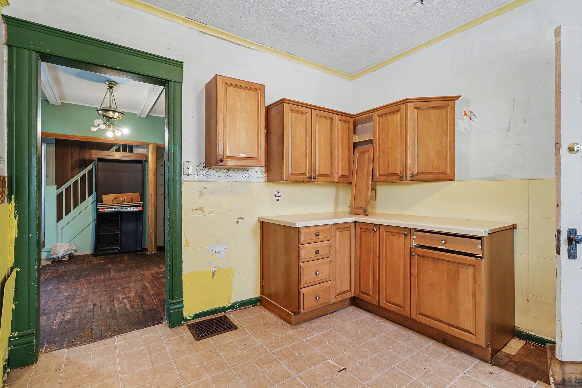 1116 March Street Kalamazoo, MI 49001 - Photo 6 of 25 007_file_1163