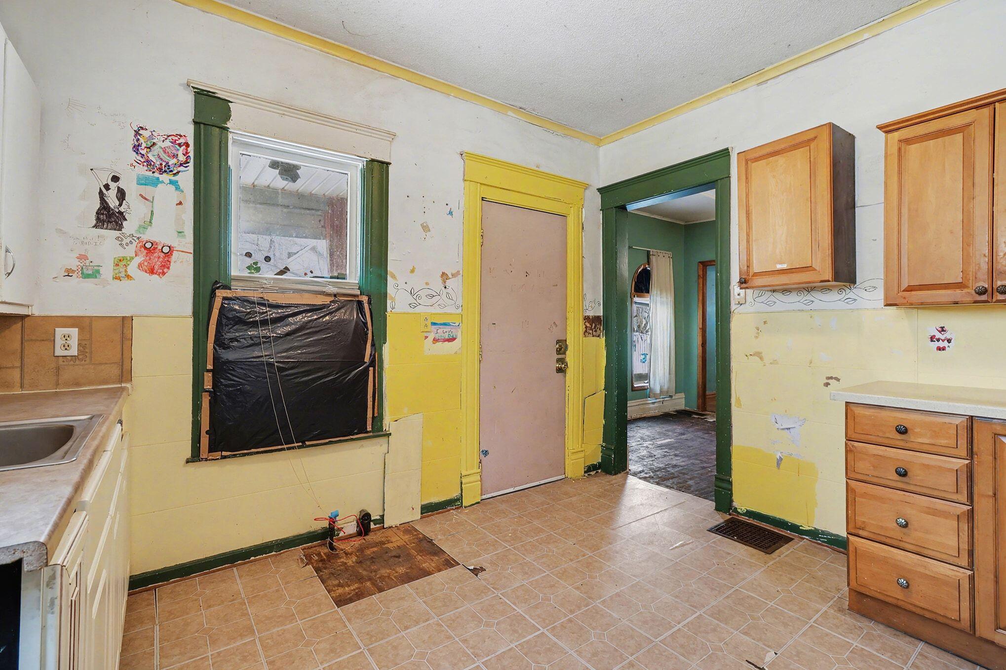 1116 March Street Kalamazoo, MI 49001 - Photo 8 of 25 009_file_3816