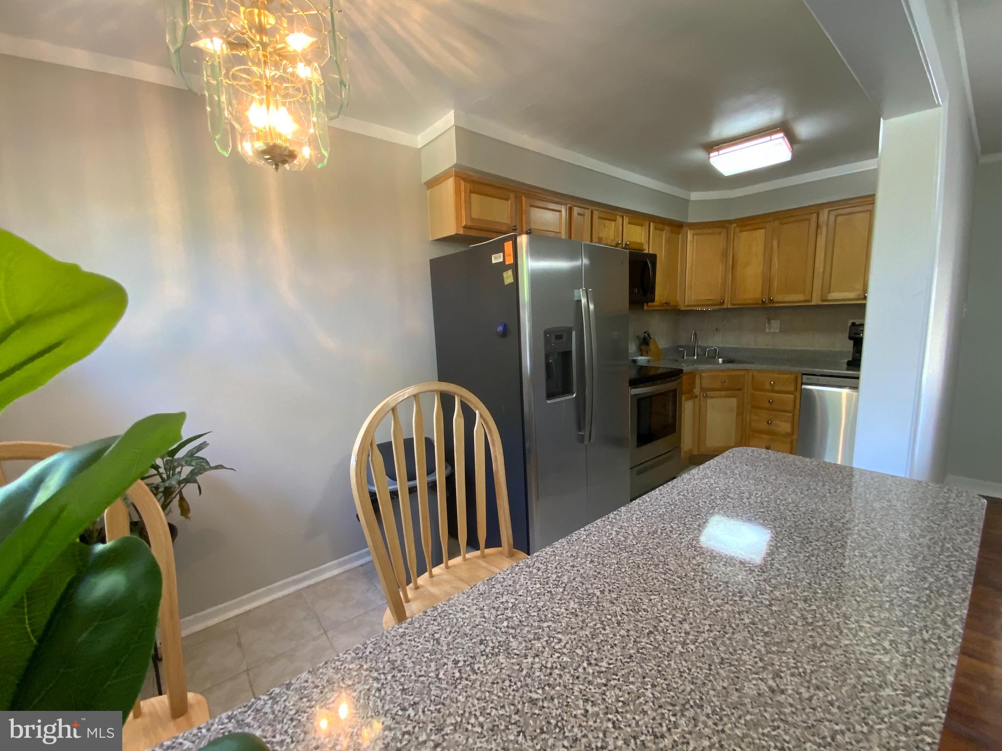 6323 Foxhill Road Philadelphia, PA 19120 - Photo 4 of 18 Gallery Image 4