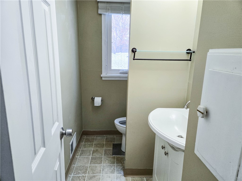 512 Bromley Road Riga, NY 14428 - Photo 8 of 14