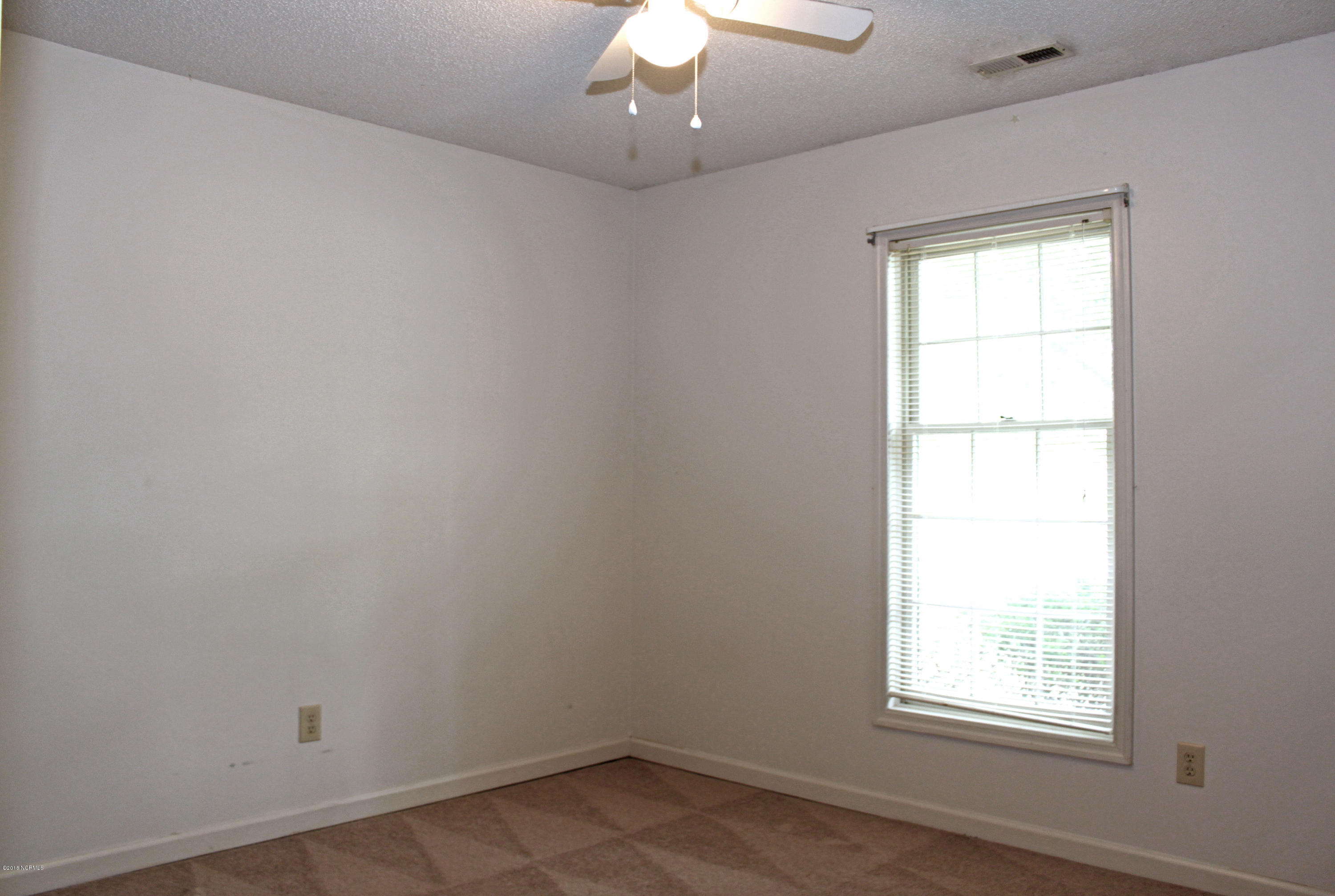 414 Raintree Road Jacksonville, NC 28540 - Photo 16 of 21 17