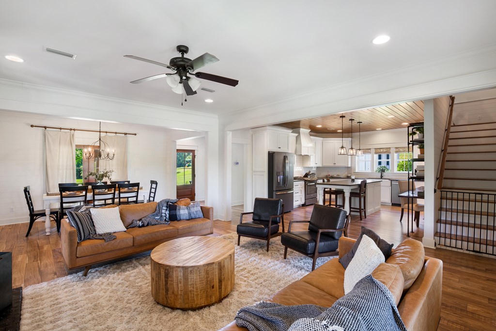 431 Johnny Murphy Road Dothan, AL 36301 - Photo 4 of 46 Living Room