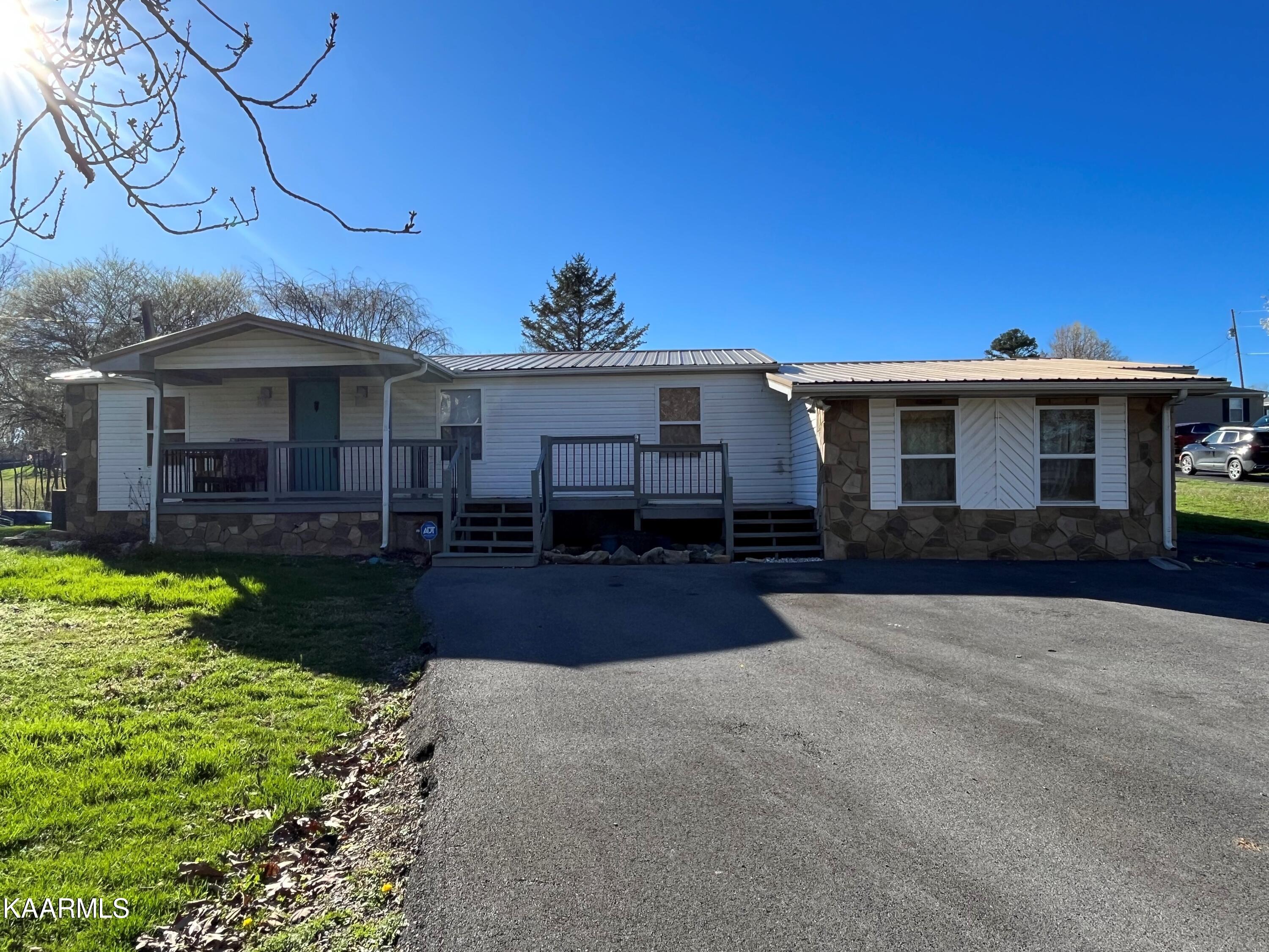 1481 Mountain Ranch Road Newport, TN 37821 - Photo 1 of 19 1
