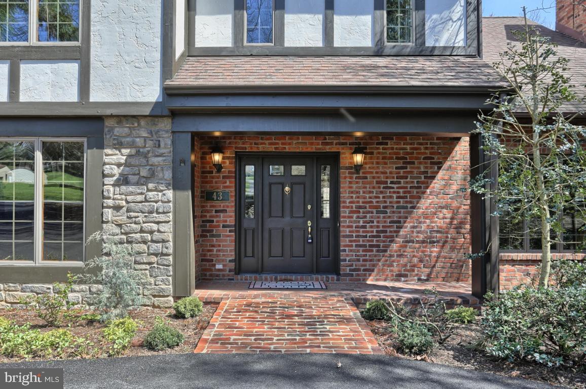 43 North Cornwall Road Lebanon, PA 17042 - Photo 4 of 49 Gallery Image 4