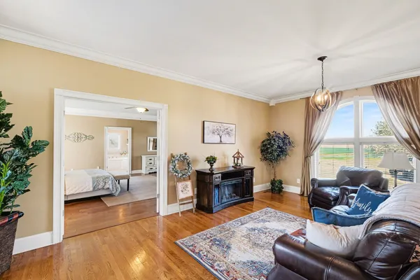 $1,100,000 | 2844 State Rte 52, Bethpage, TN 37022