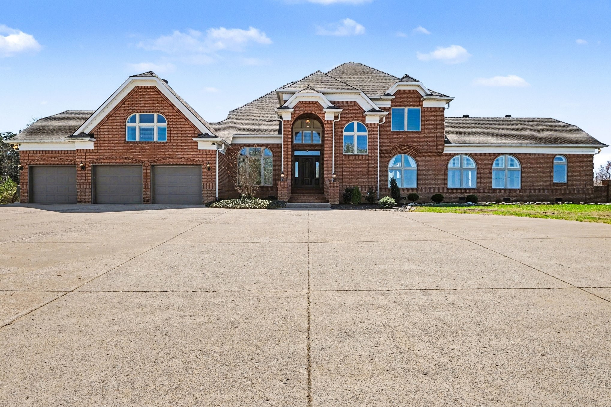 2844 State Rte 52 Bethpage, TN 37022 - Photo 2 of 67