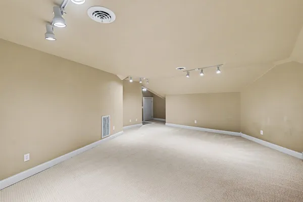 $1,100,000 | 2844 State Rte 52, Bethpage, TN 37022