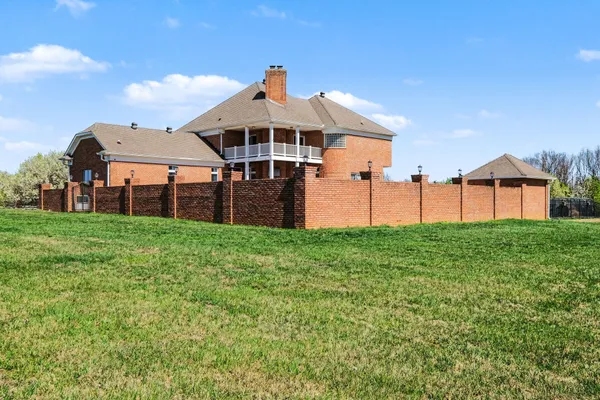 $1,100,000 | 2844 State Rte 52, Bethpage, TN 37022
