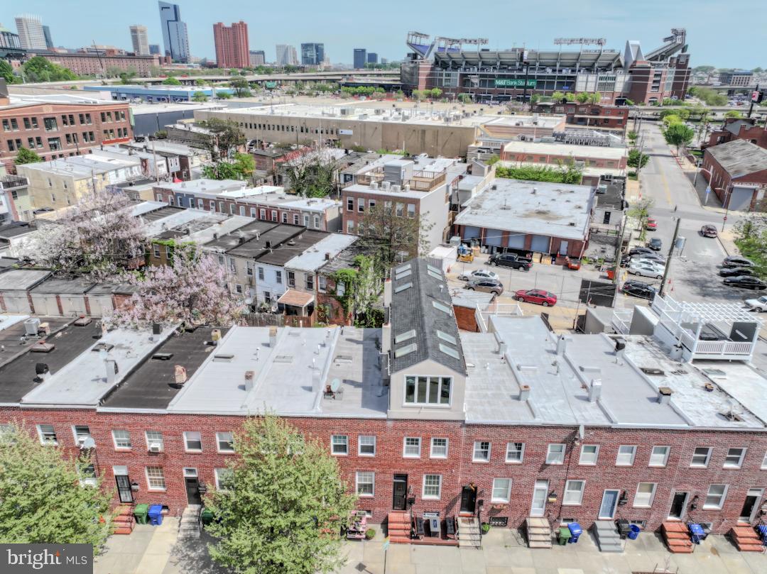 1139 Scott Street Baltimore, MD 21230 - Photo 4 of 60 a picture of a city